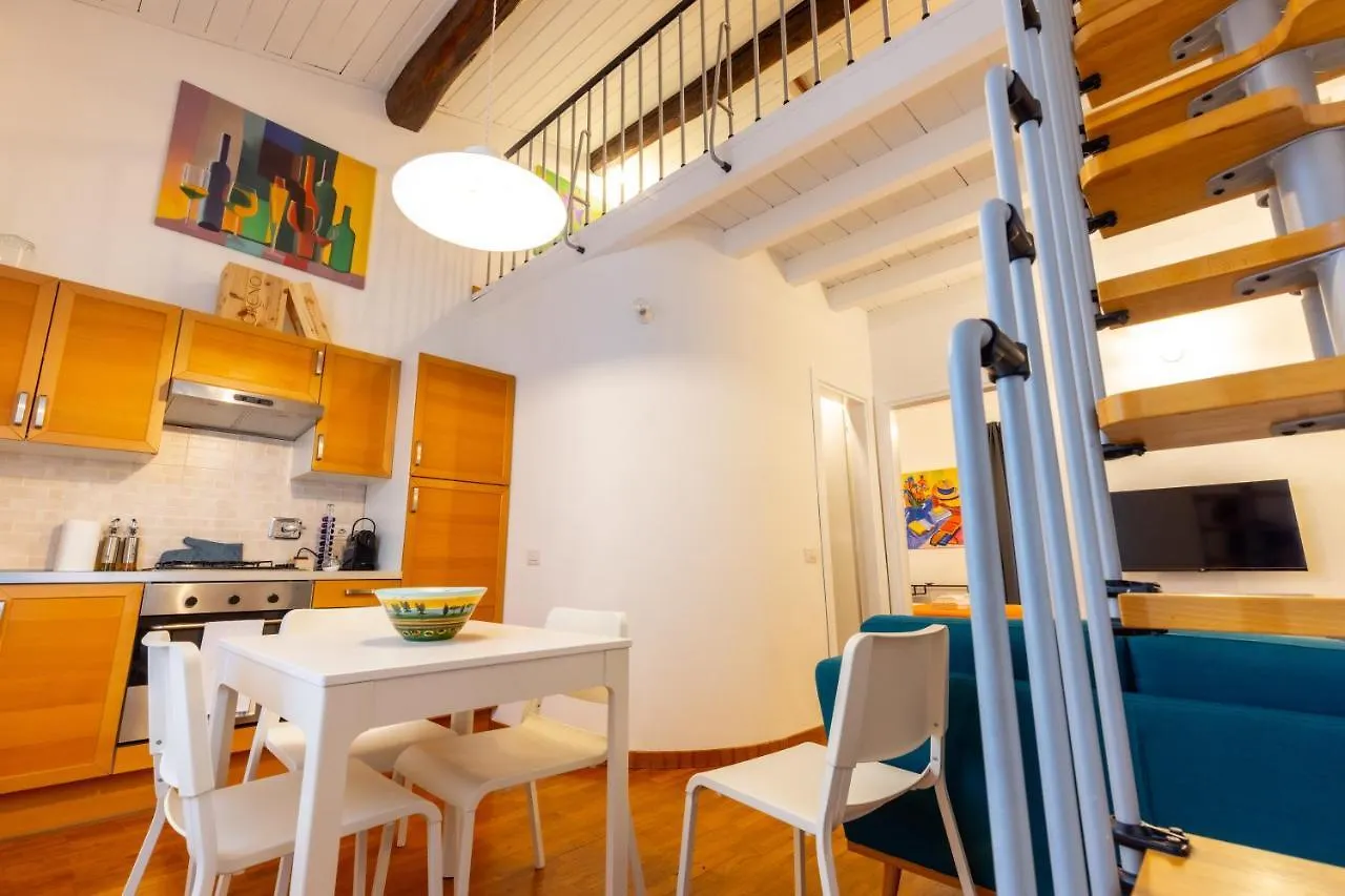 Nice Boboli'S Loft Apartment Florence